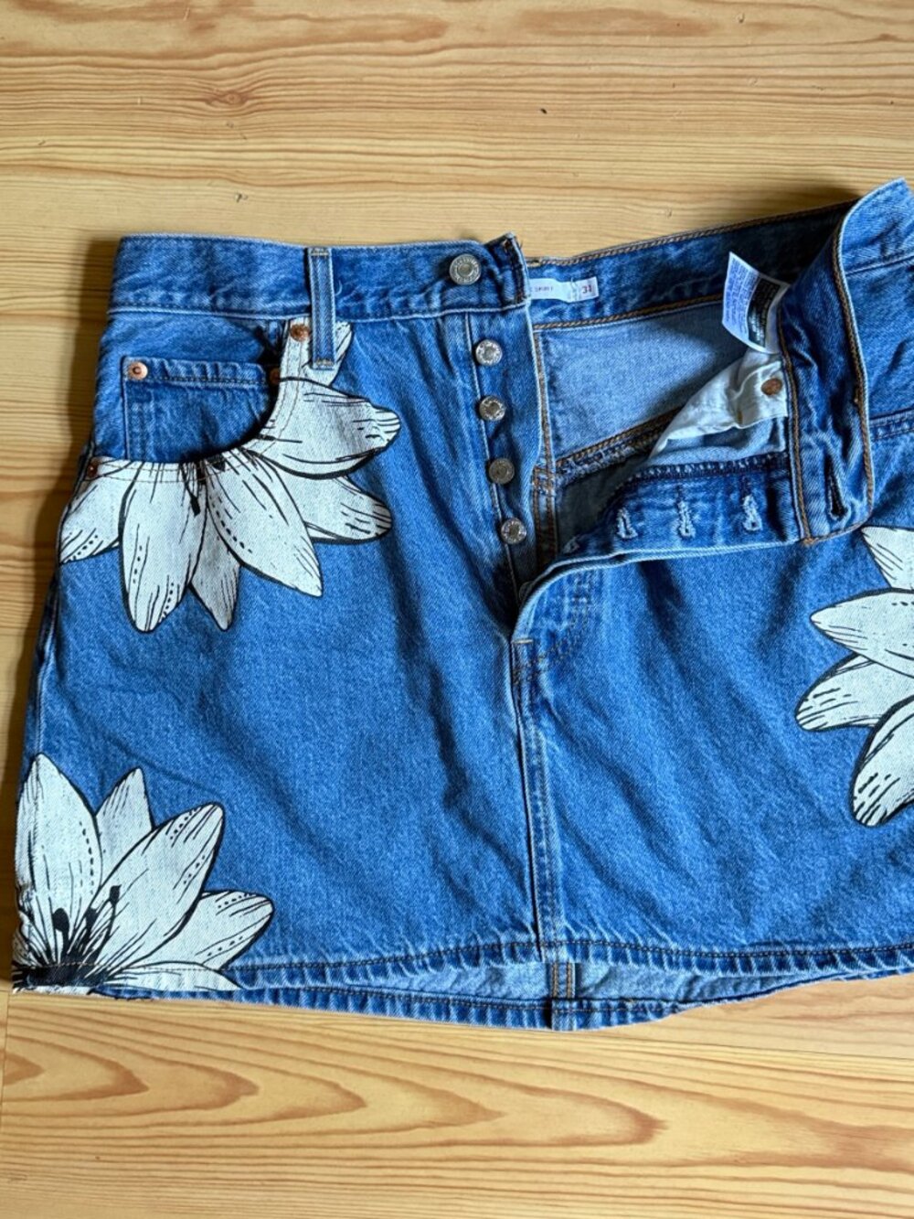 Farm Rio Lev Denim Mini  Skirt Size 31 - Picture 6 of 16